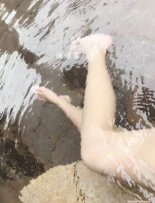 白圣女和黑牧师动漫第一季_DVD日本电影免费